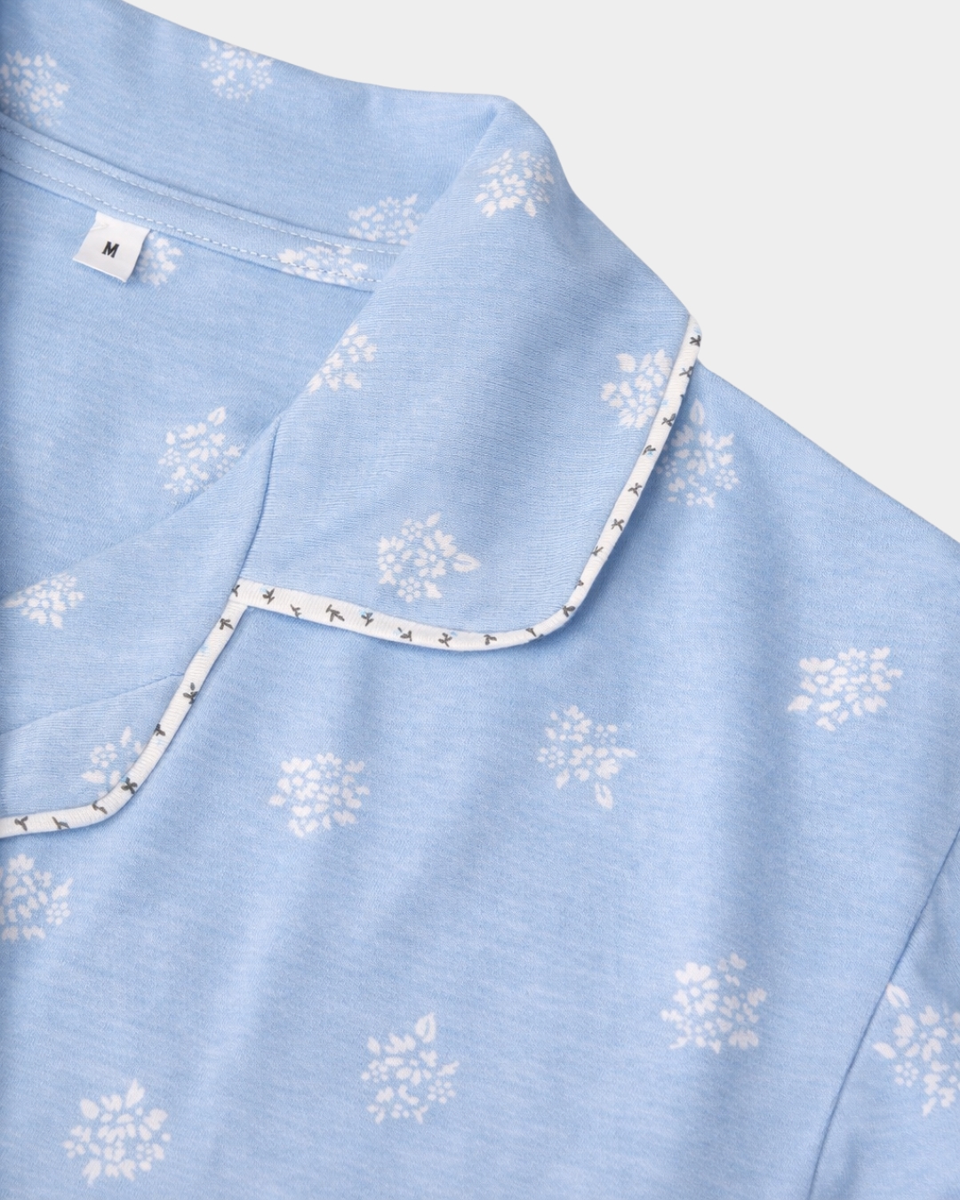 pijama-mulher-algodao-floral-azul-verao-sari-detalhe